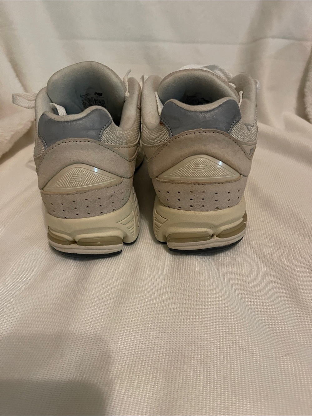 New Balance 2002R It does not have the original shoe insole M 8 W 9 1/2 - Picture 3 of 7